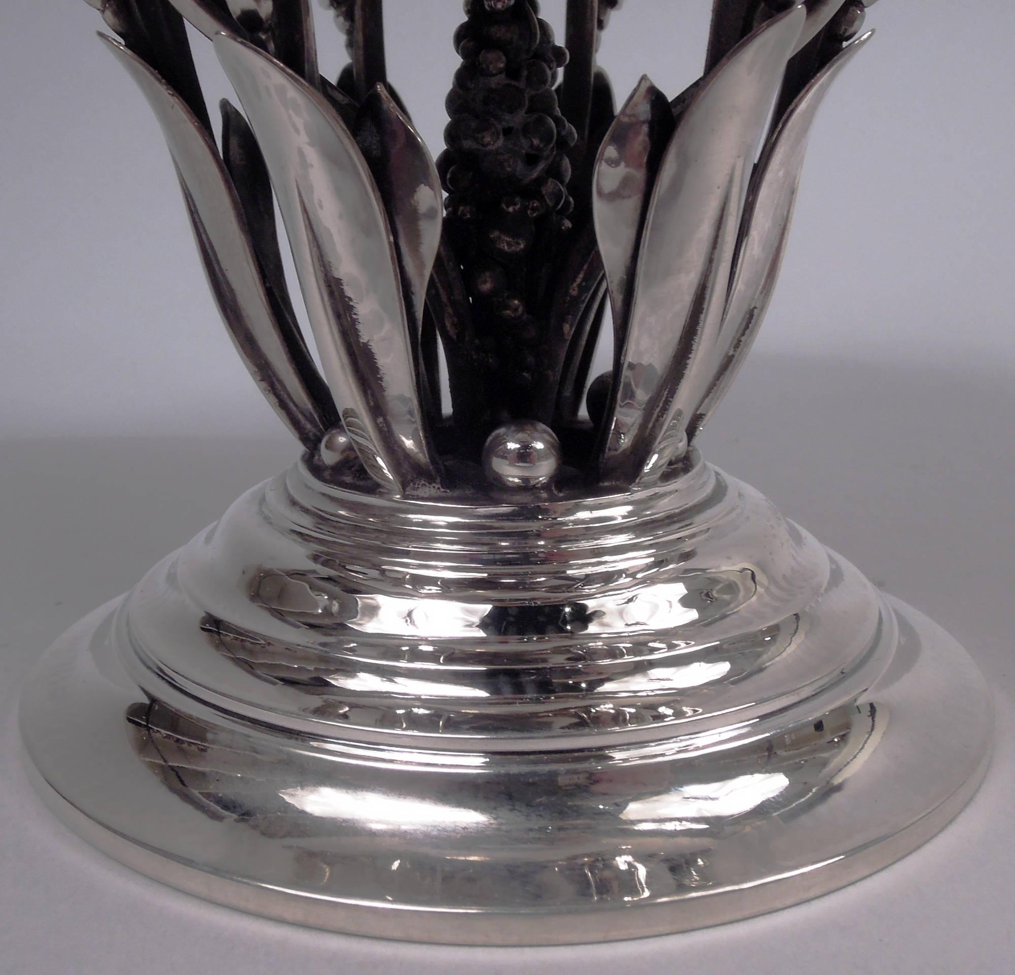 Danese Ciotola con piedini in argento danese moderna di Georg Jensen in vendita