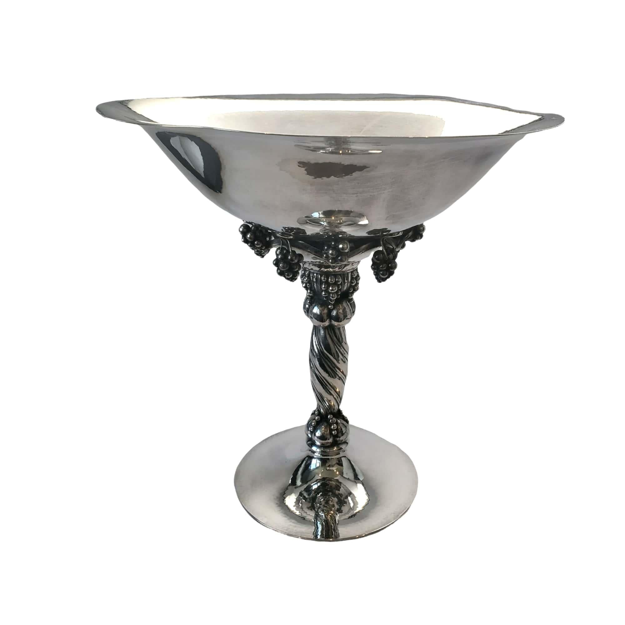 Georg Jensen Denmark 264B Hammered Sterling Silver Grape Compote Bowl.

Measures 12 1/8