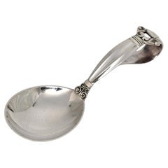 Georg Jensen Dinamarca Bellota Cuchara de bebé con mango curvo nº 21187