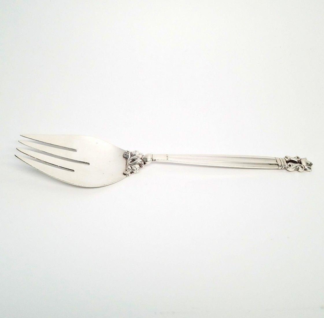 Georg Jensen Denmark Acorn Sterling Silver Serving/Salad Fork In Good Condition For Sale In Washington Depot, CT