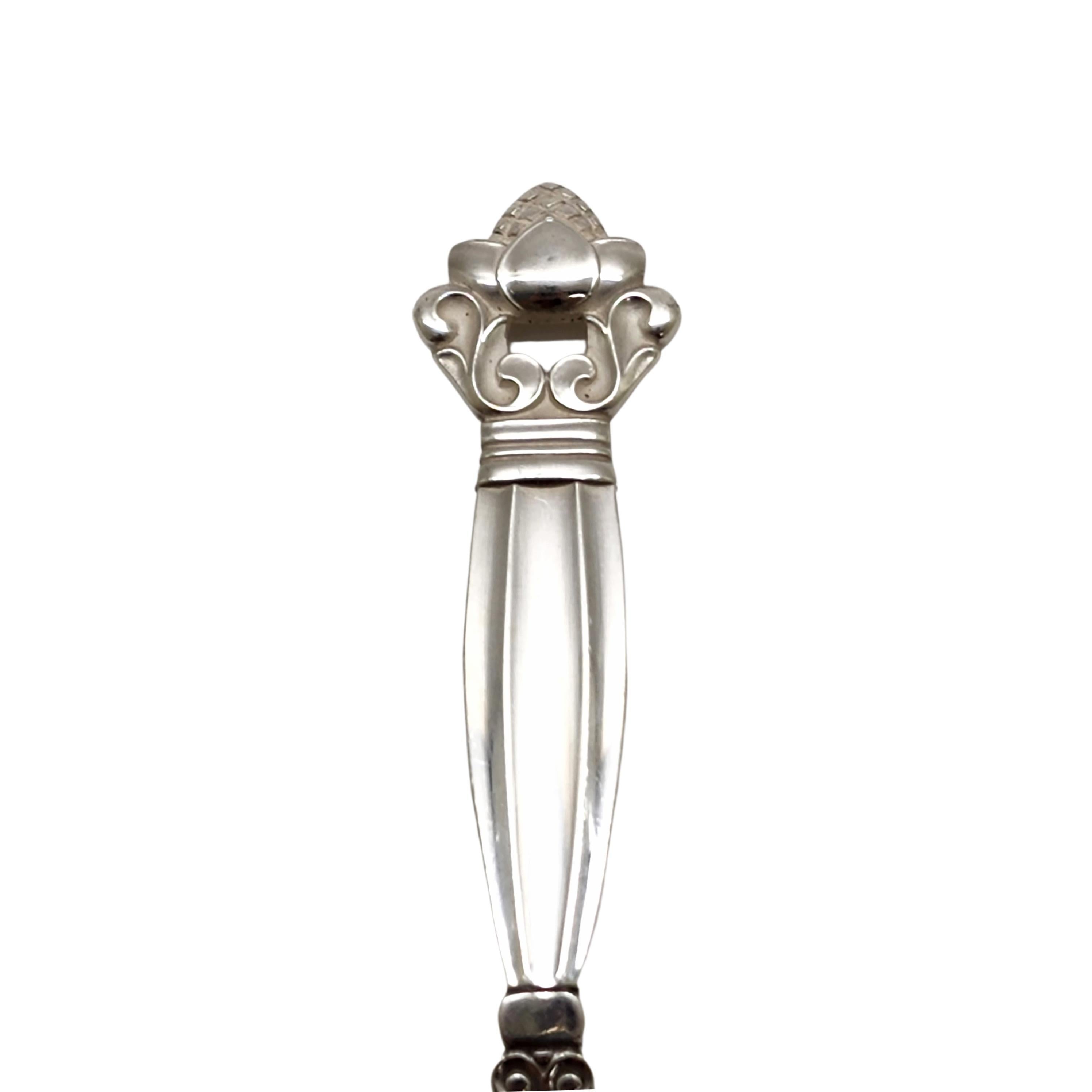 Georg Jensen Denmark Acorn Sterling Silver Sugar Shovel #12677 In Good Condition For Sale In Washington Depot, CT