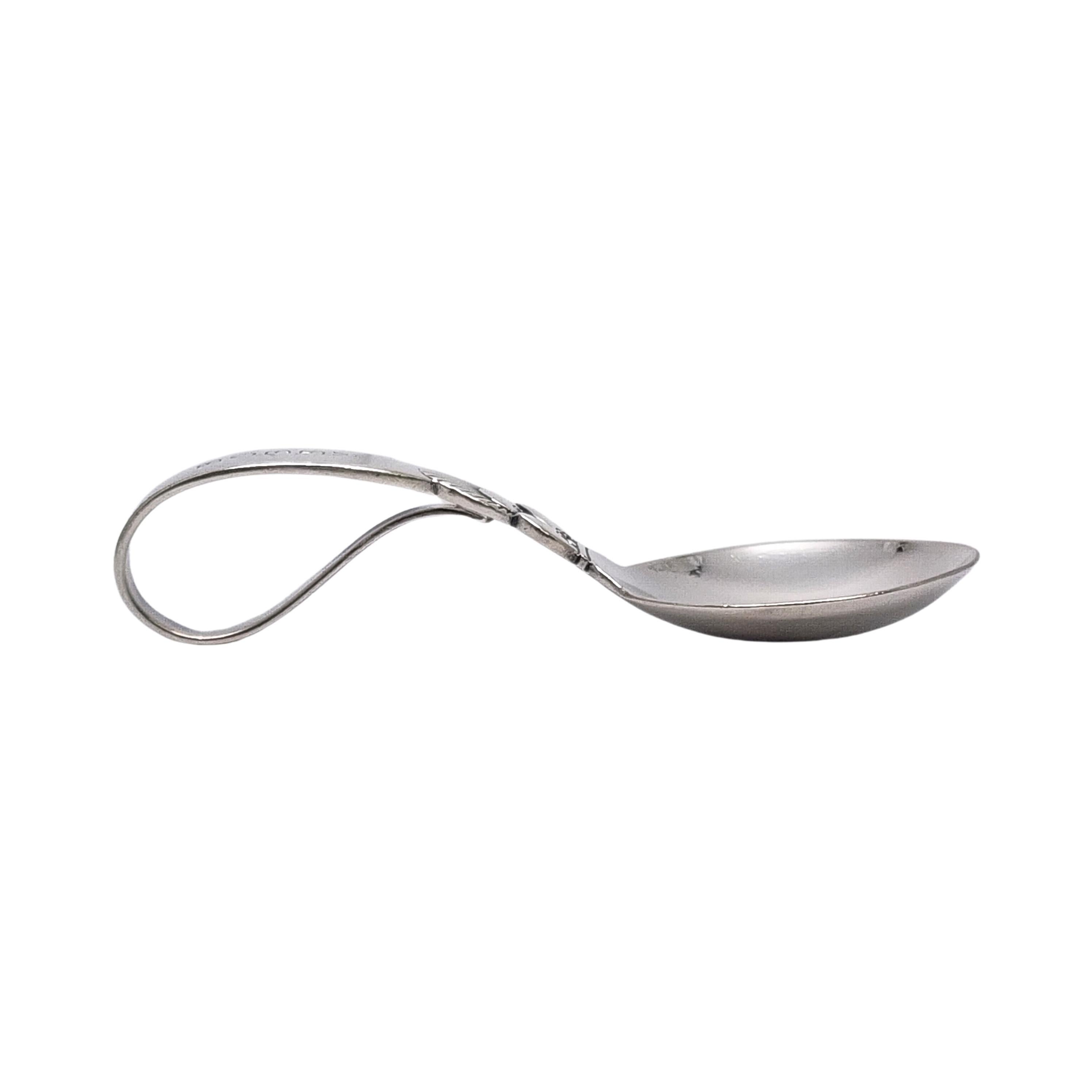 Georg Jensen Denmark Cactus in argento sterling manico curvo Cucchiaio per bambini Engr #18325 In condizioni buone in vendita a Washington Depot, CT