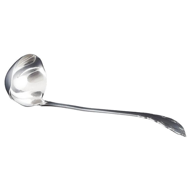 Georg Jensen, Dänemark. "Maiglöckchen"-Saucenlöffel aus Sterlingsilber.