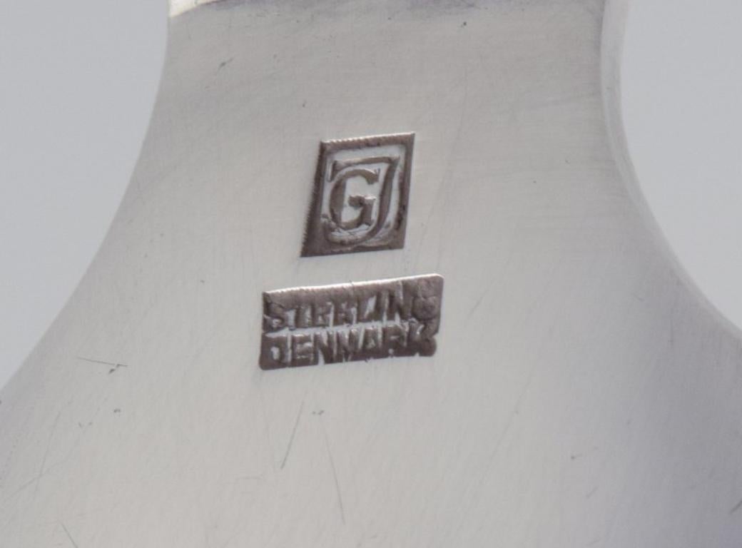 Georg Jensen, Dinamarca. Cuchara piramidal para servir en plata de ley. Danés en venta