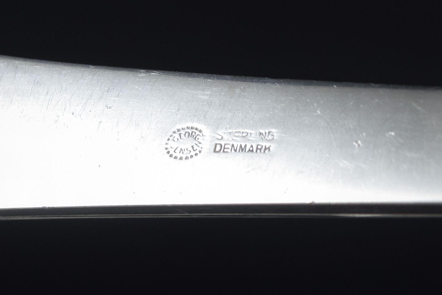 Danois Georg Jensen, Danemark, Ensemble de huit couteaux à poisson dans le motif Caravel. en vente