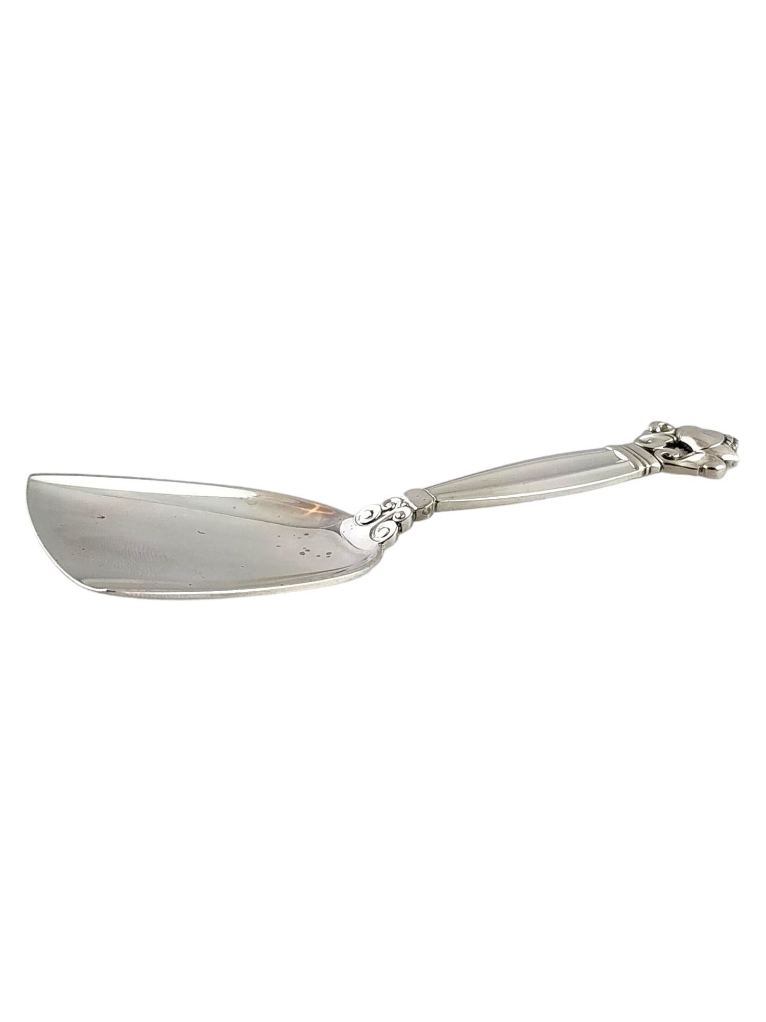 Georg Jensen Denmark Sterling Silver Acorn Sugar Shovel

This beautiful sugar shovel was meticulously crafted from sterling silver in Georg Jensen's famous acorn pattern!

Approximate measurements-
Length: 4 1/8