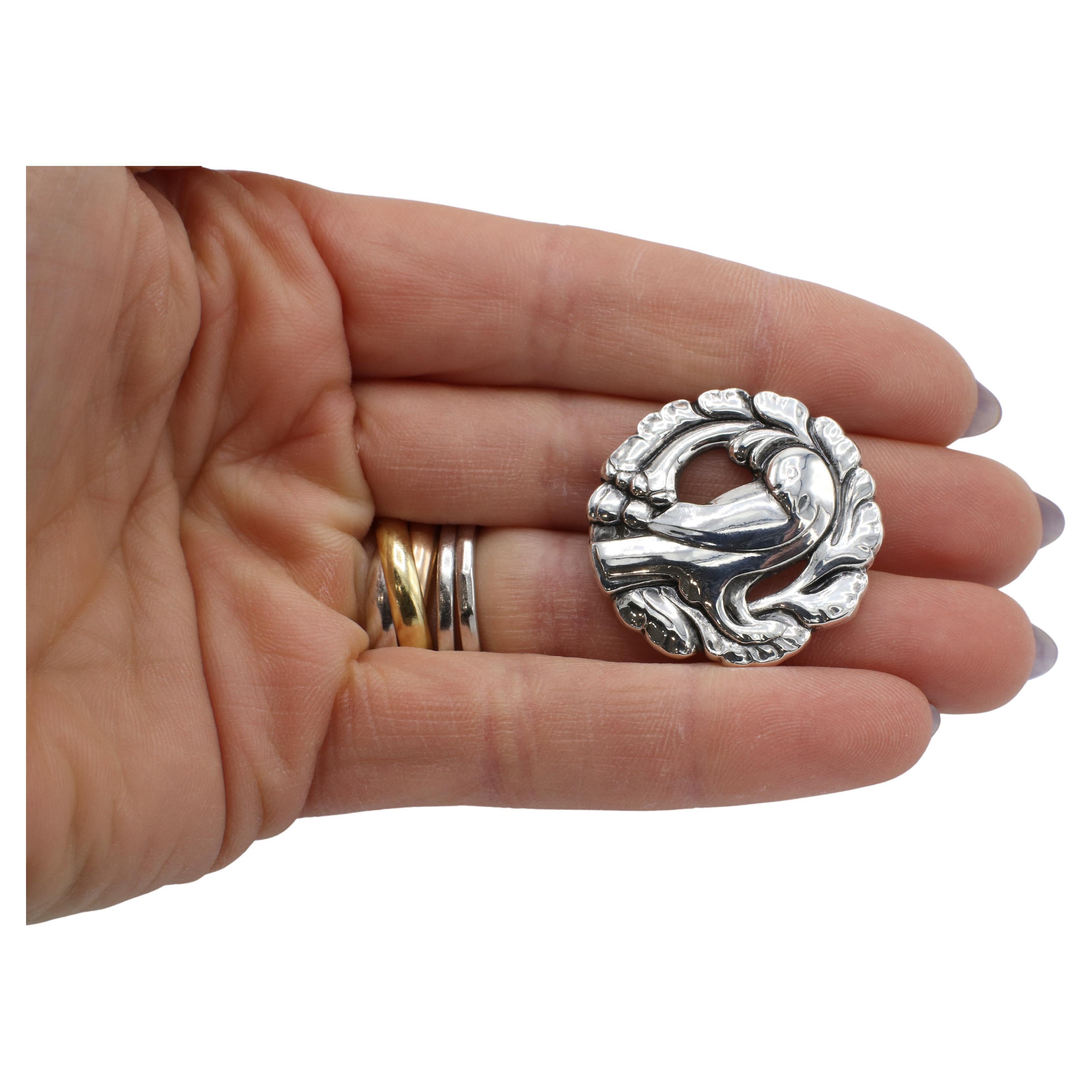 Spilla a forma di uccello a cerchio in argento sterling Georg Jensen Denmark In condizioni ottime in vendita a  Baltimore, MD