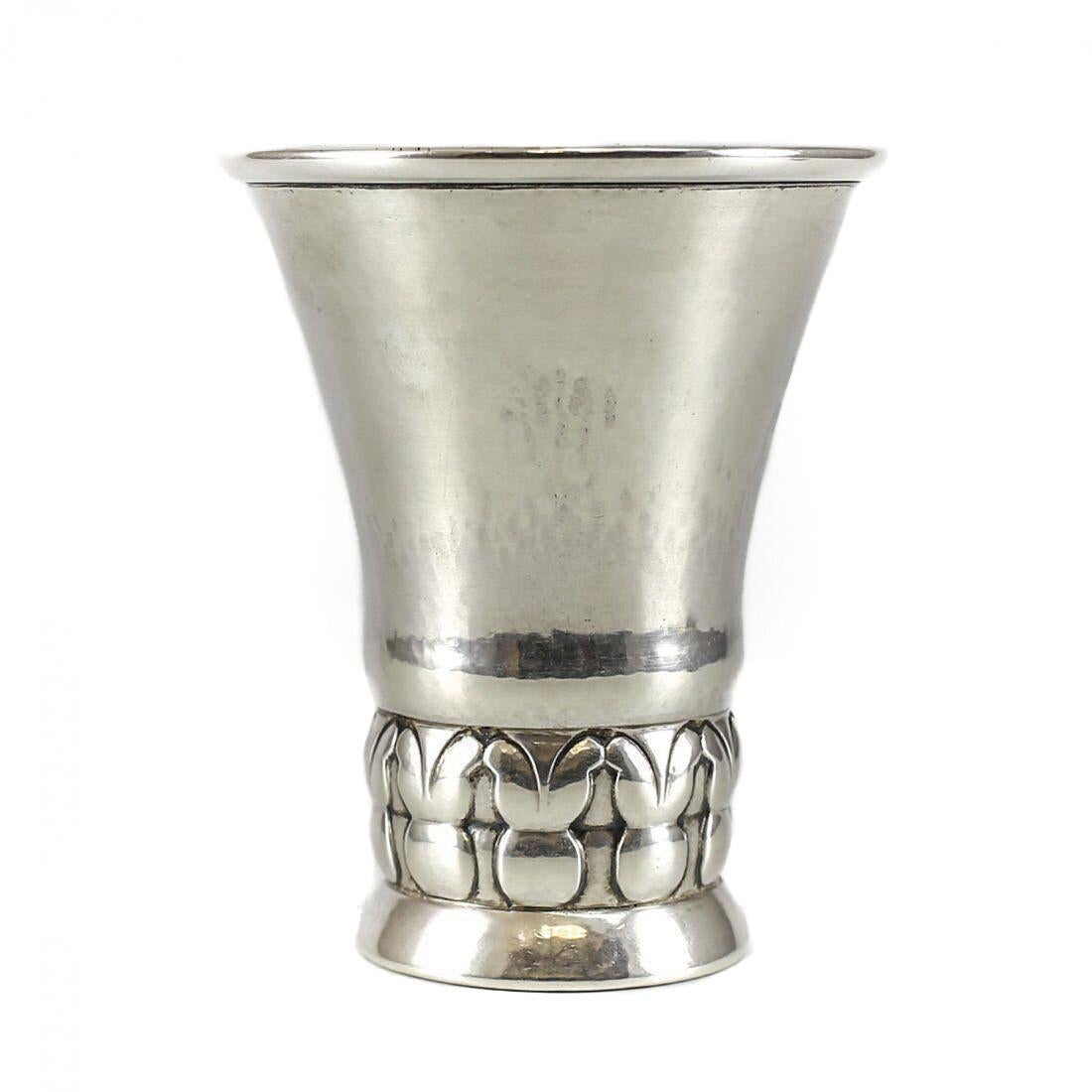 20ième siècle Georg Jensen, tasse évasée en argent sterling du Danemark, vers 1919 en vente