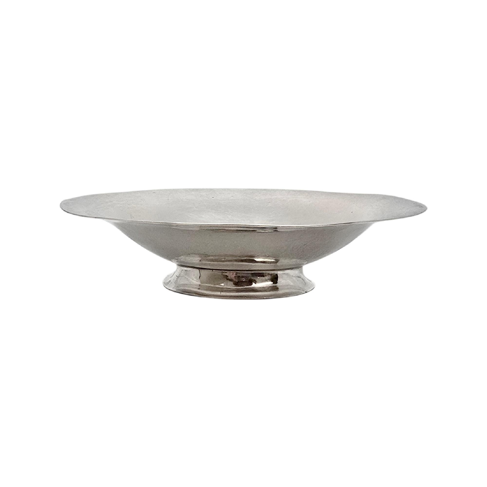 Georg Jensen Denmark Piatto da zucchero in argento martellato 568C #19416 In condizioni buone in vendita a Washington Depot, CT
