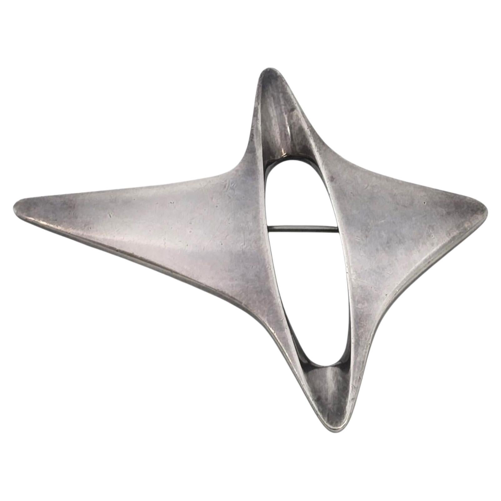 Georg Jensen Denmark Sterling Silver Pattern 339 Modern Star Pin/Brooch #22841 For Sale