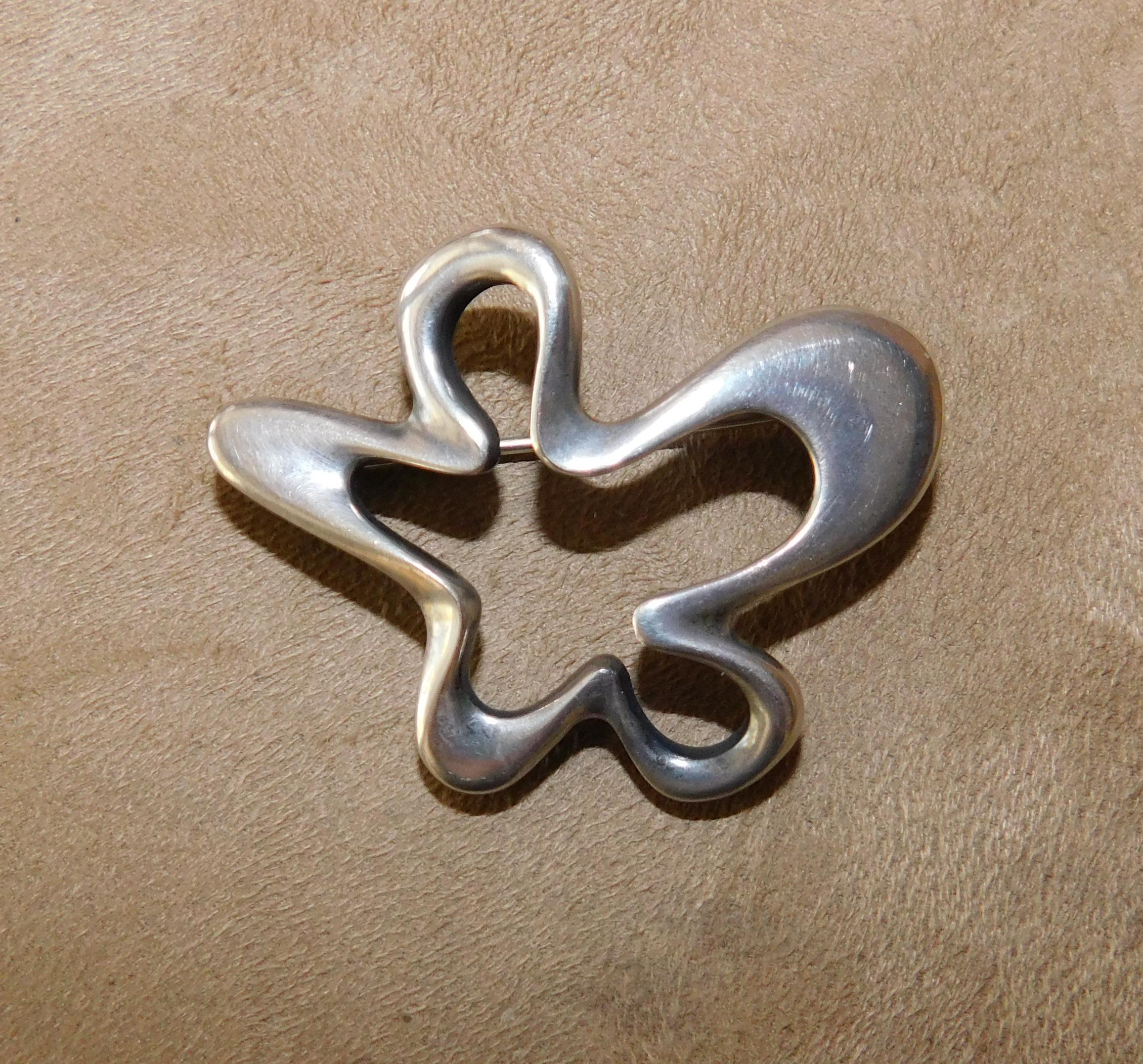 Juego de alfiler y pendientes Georg Jensen Dinamarca de plata de ley de Henning Koppel en venta 3