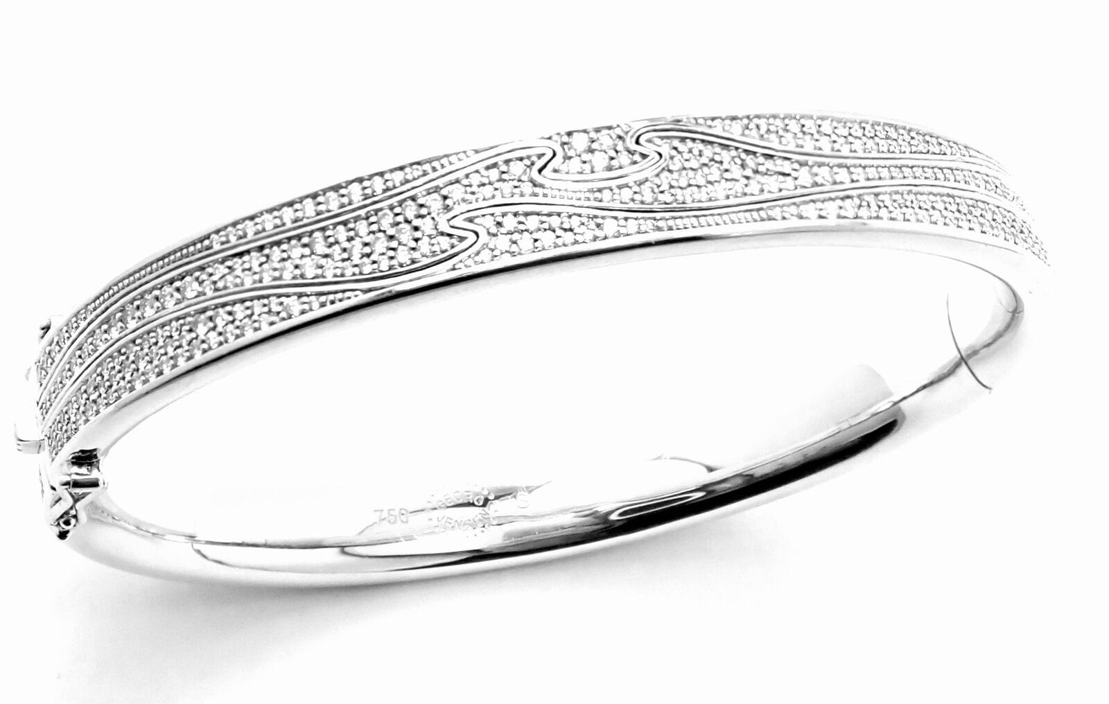 18k White Gold Pave Diamond Fusion Bangle Bracelet by Georg Jensen.
With Round Brilliant Cut Diamonds VS1 clarity, G color total weight approximately 2.06ct
This bracelet is in like new condition and it comes with original box and