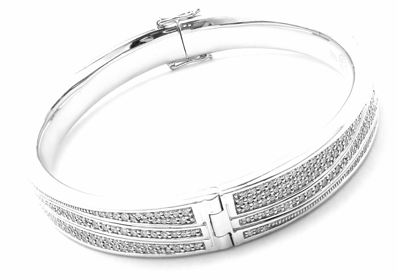 Georg Jensen Fusion Pave Diamond White Gold Bangle Bracelet In Excellent Condition For Sale In Holland, PA