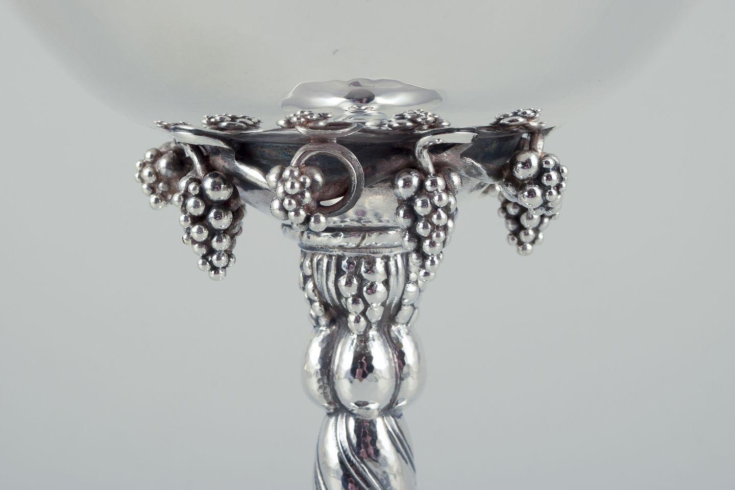 Danish Georg Jensen grape cluster centrepiece in sterling silver. For Sale