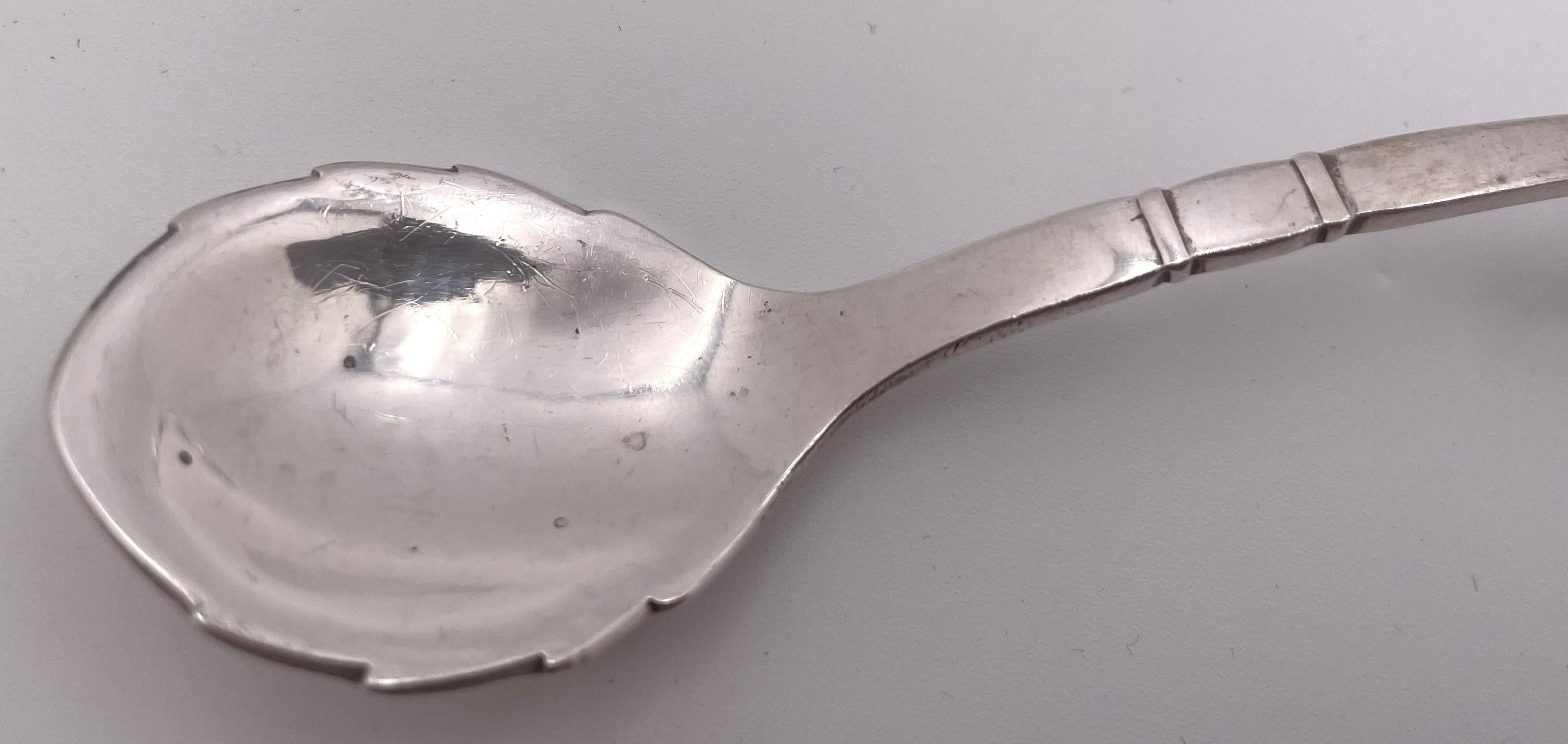 Danois Georg Jensen Cuillère de service à confiture en argent sterling martelé #41 en vente