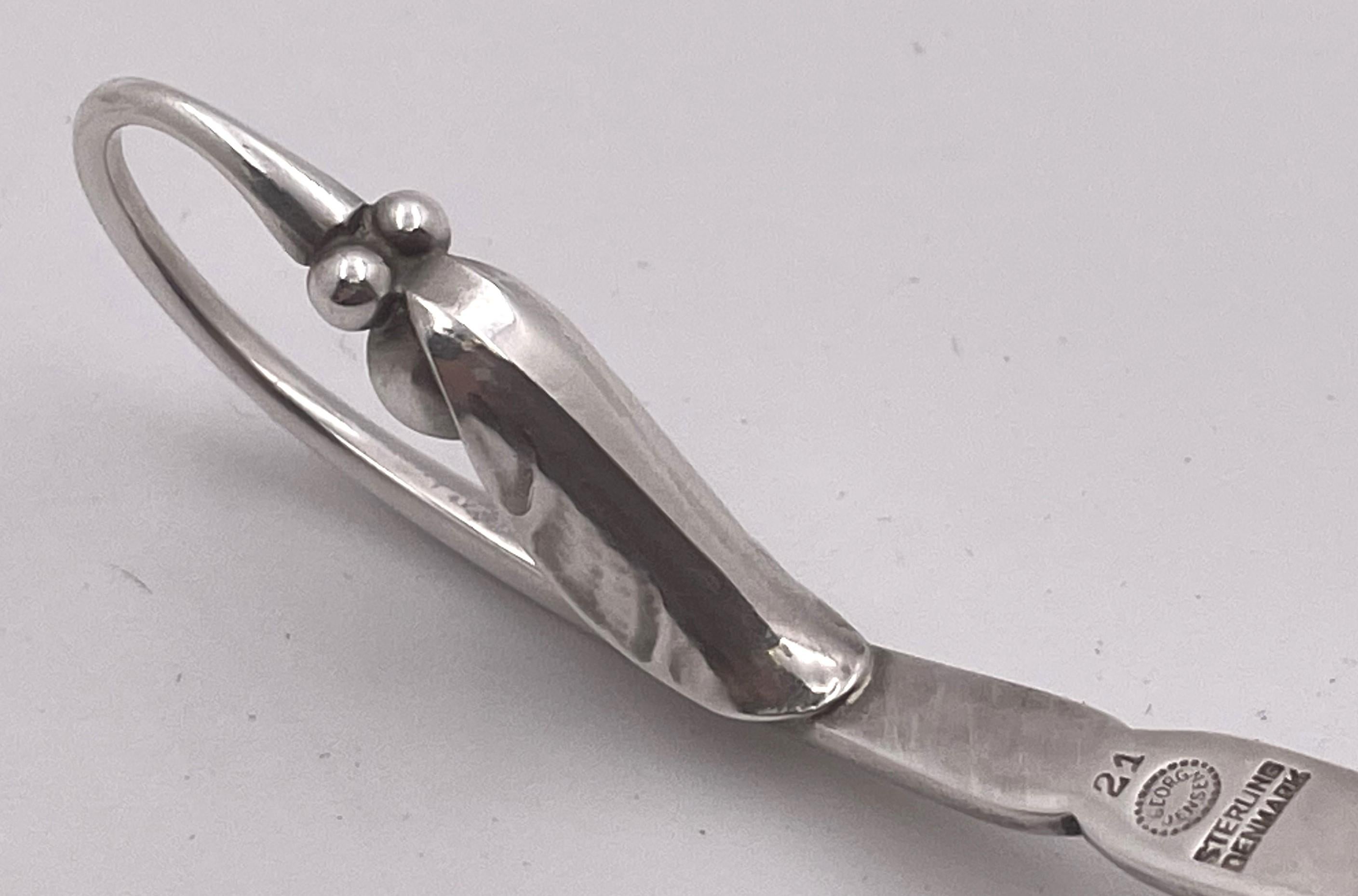 Martelé Georg Jensen Cuillère à sucre en argent sterling martelé #21 en vente