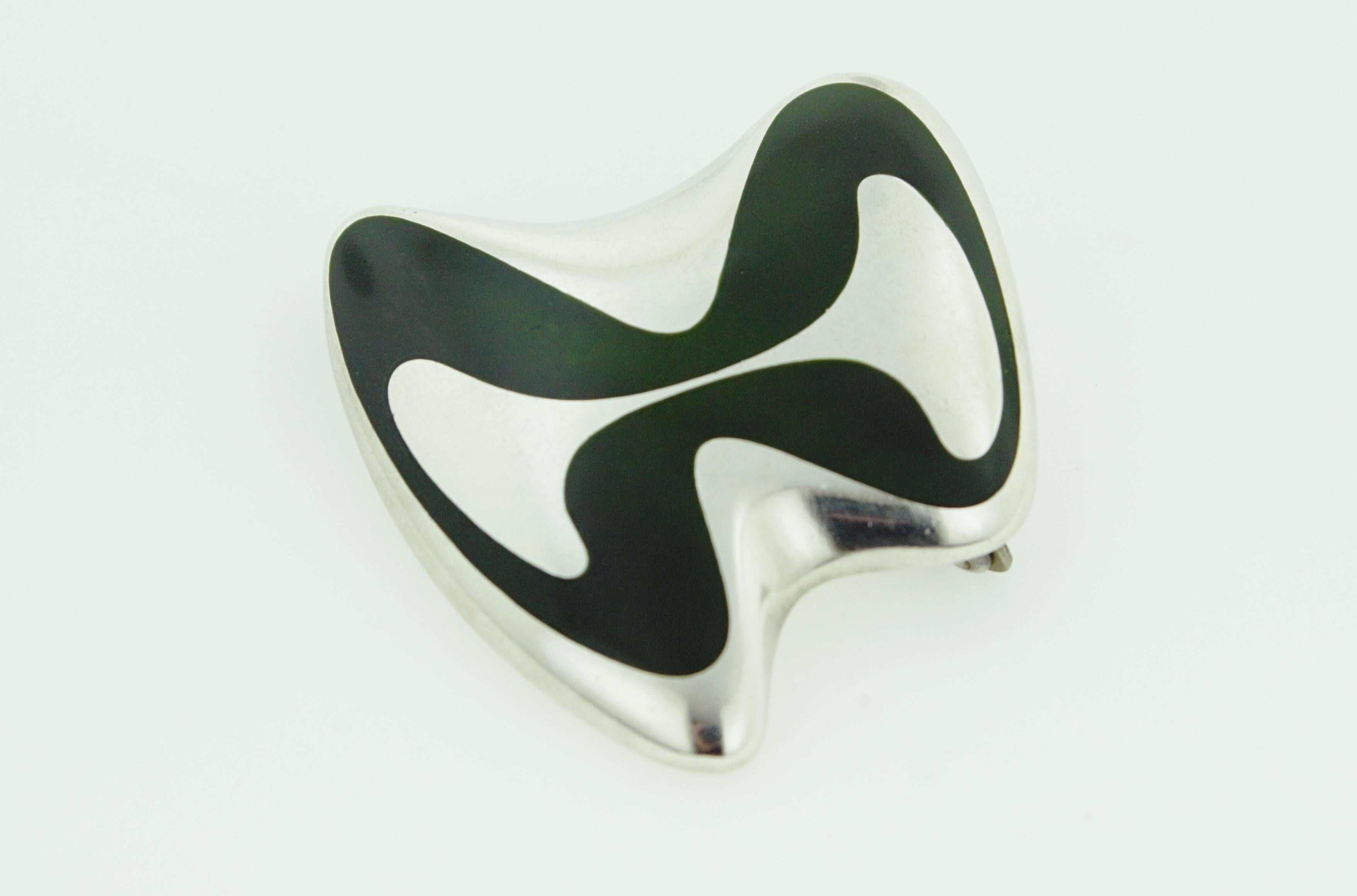 Georg Jensen Henning Koppel, #315, Enamel, Sterling Silver Brooch In Excellent Condition For Sale In Pleasant Hill, CA