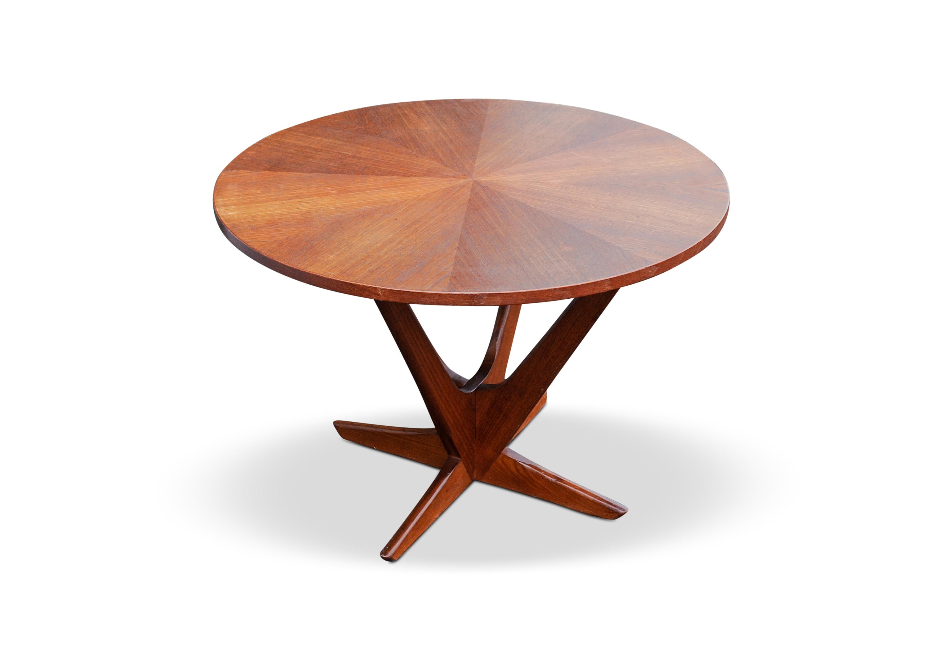 Mid-Century Modern Georg Jensen Kubus table basse radial en teck mi-siècle moderne danois en vente
