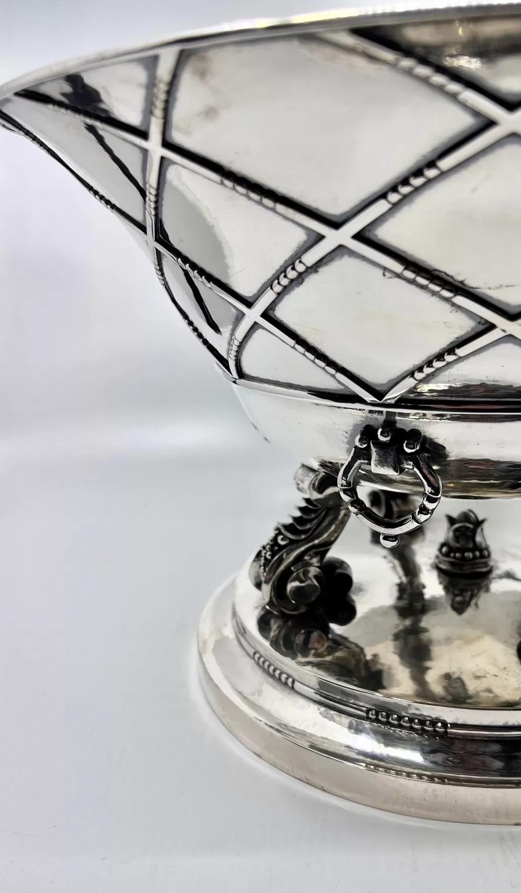 Georg Jensen grand bol à punch monumental en argent 268A Excellent état - En vente à Hellerup, DK