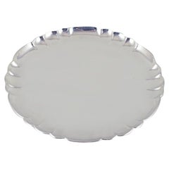 Georg Jensen, grande vassoio in argento sterling. Model 519B.