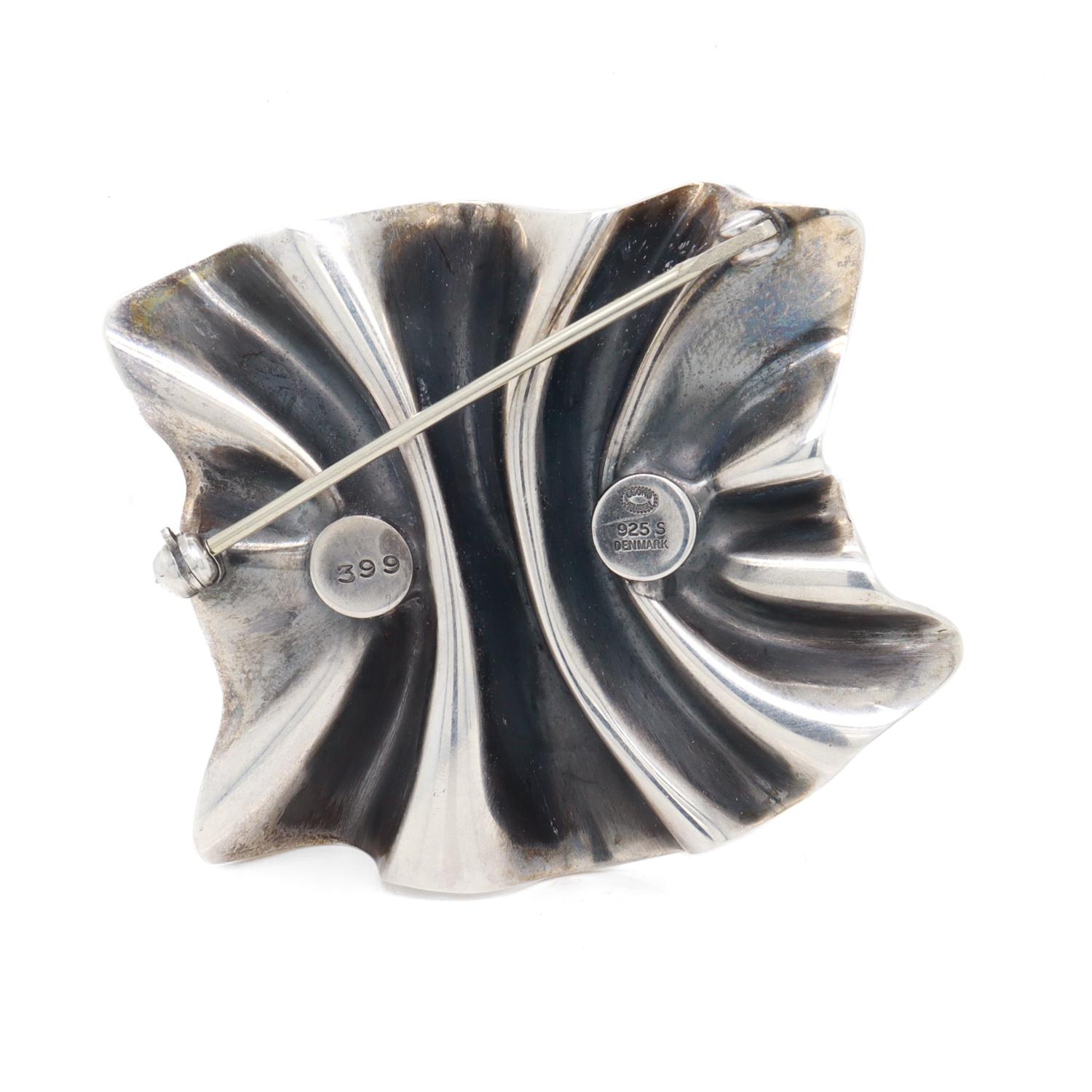 Women's or Men's Georg Jensen Lene Munthe Sterling Silver & 18K Yellow Gold 399 Brooch For Sale