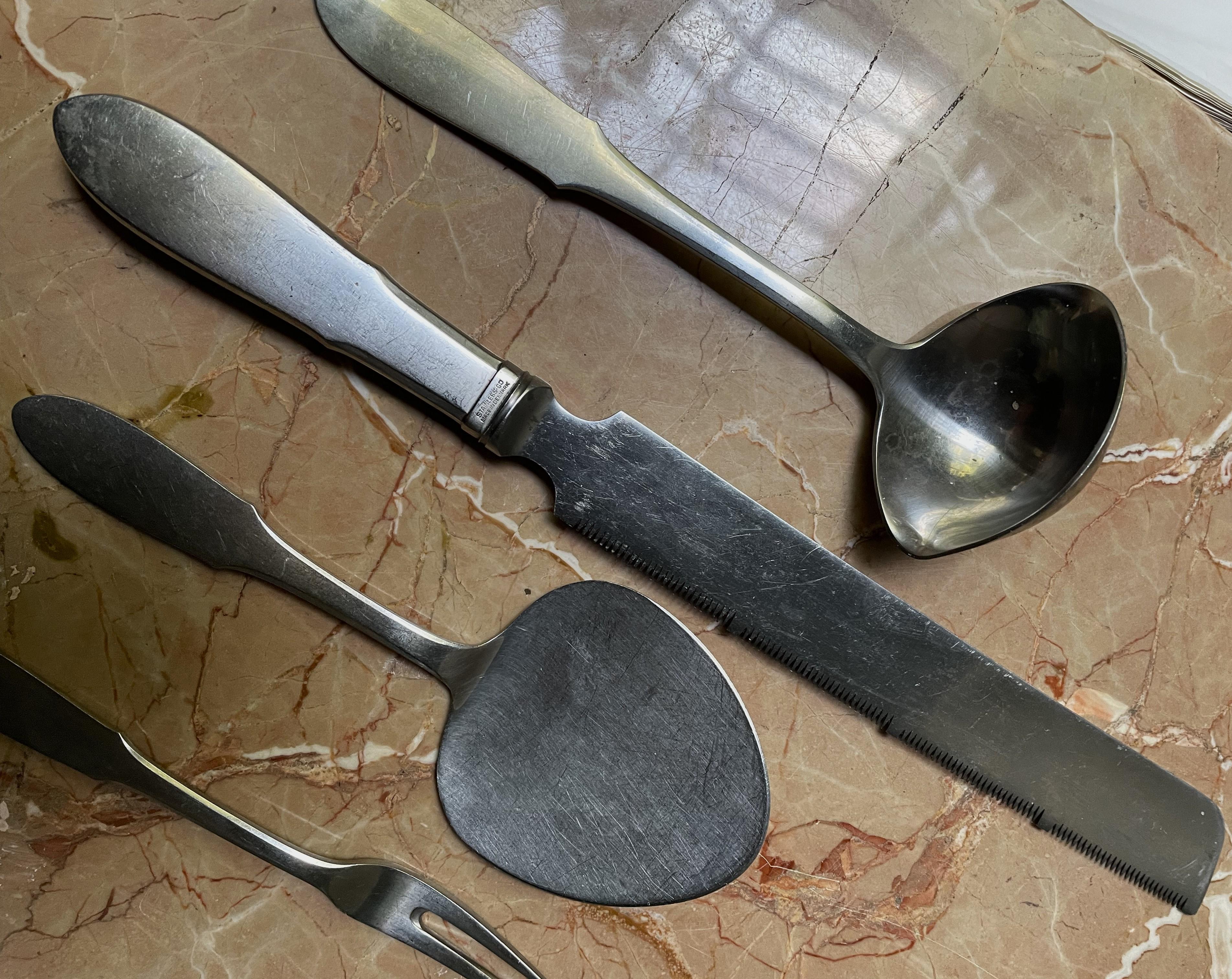 Mid-Century Modern Georg Jensen Mitra Stainless Steel 4 Serving Ladle Cake Knife olive Fork Bonbon For Sale