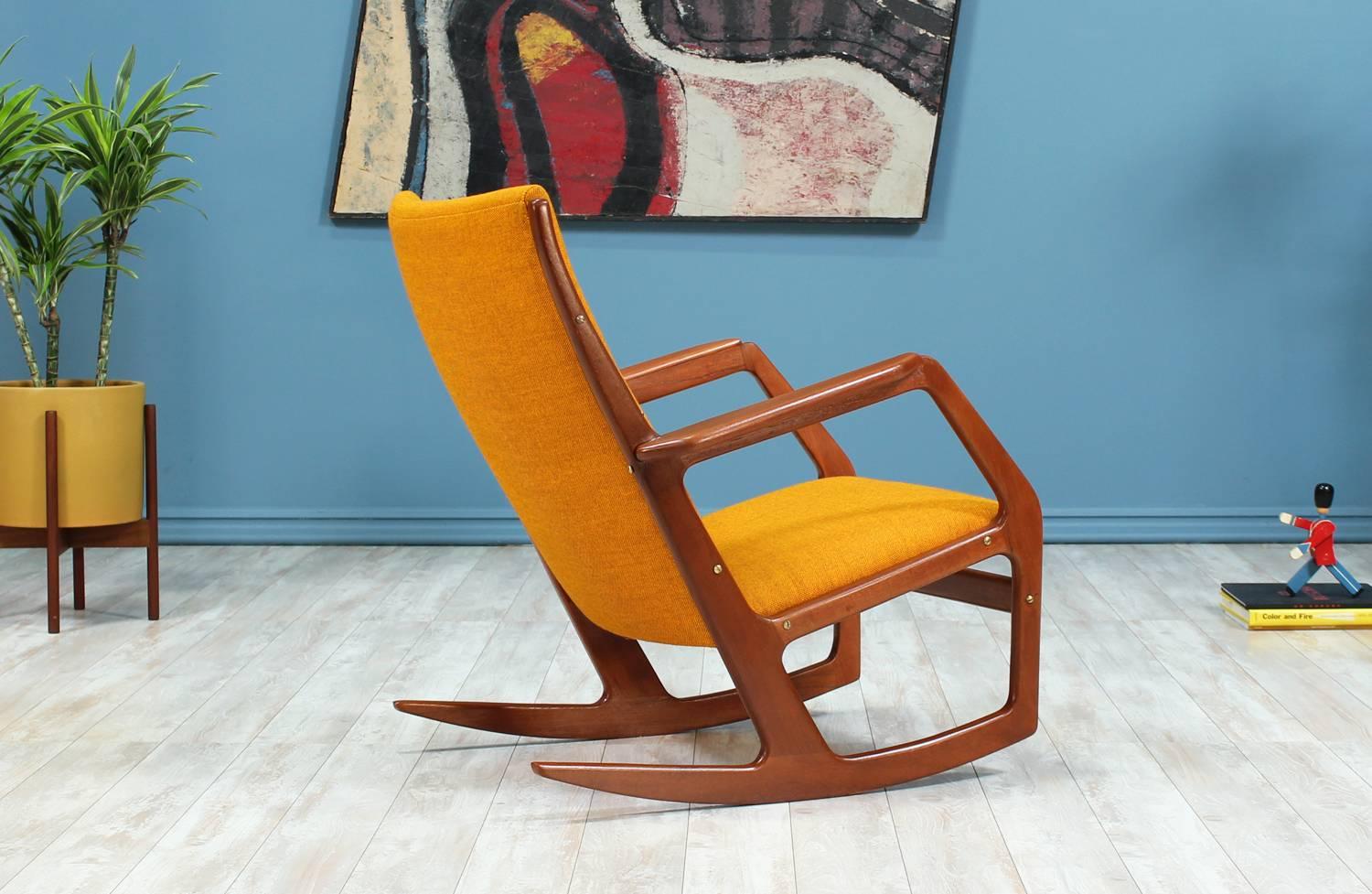 Danish Georg Jensen Model-100 Rocking Chair for Kubus Møbler
