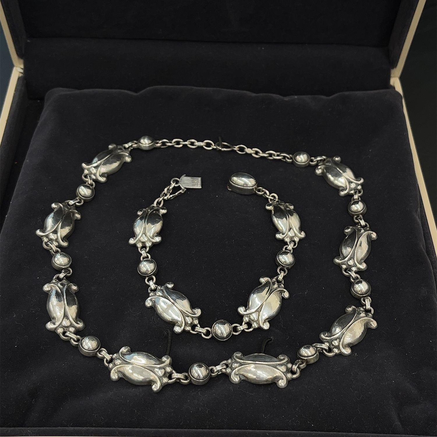 Georg Jensen – Moonlight Blossom Necklace & Bracelet Set No. 11 & 15 In Excellent Condition For Sale In London, GB