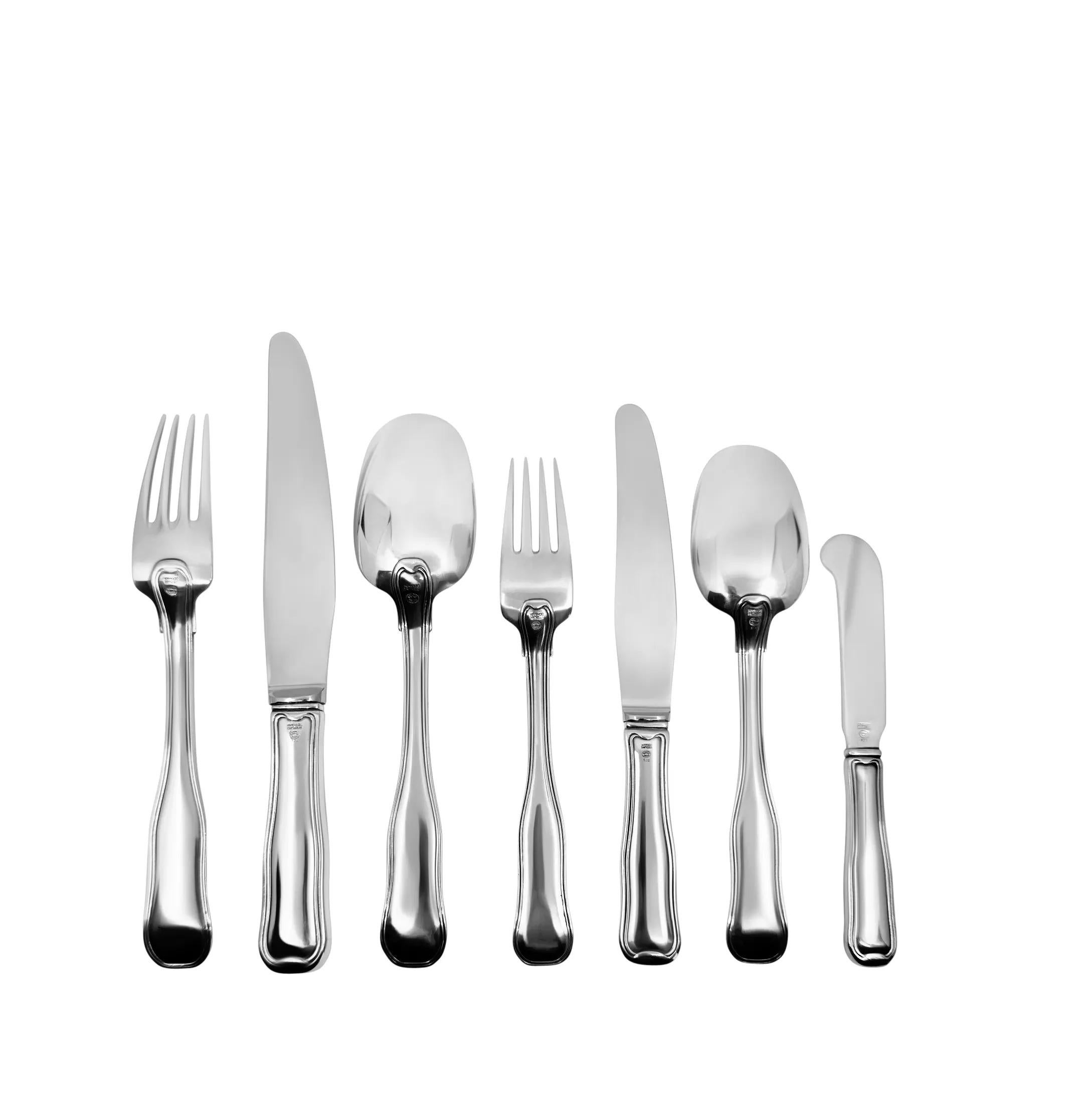 Cubertería de plata danesa antigua Georg Jensen para 12 personas, de 7 piezas cada una. Este raro juego de tamaño continental incluye los tenedores de cena extragrandes, difíciles de encontrar, así como tenedores de cena de tamaño normal utilizados