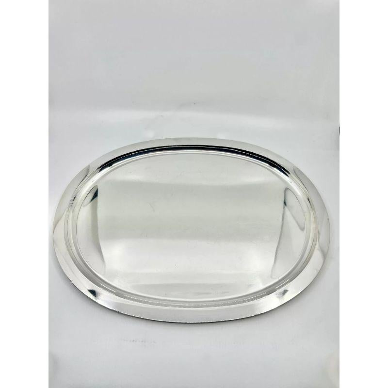 A vintage sterling silver oval Art Deco tray, design #572G by Gundorph Albertus from circa 1929.

Additional information:
Material: Sterling silver
Styles: Art Deco
Hallmarks: Vintage Georg Jensen hallmarks used between 1945-1977.
Dimensions: