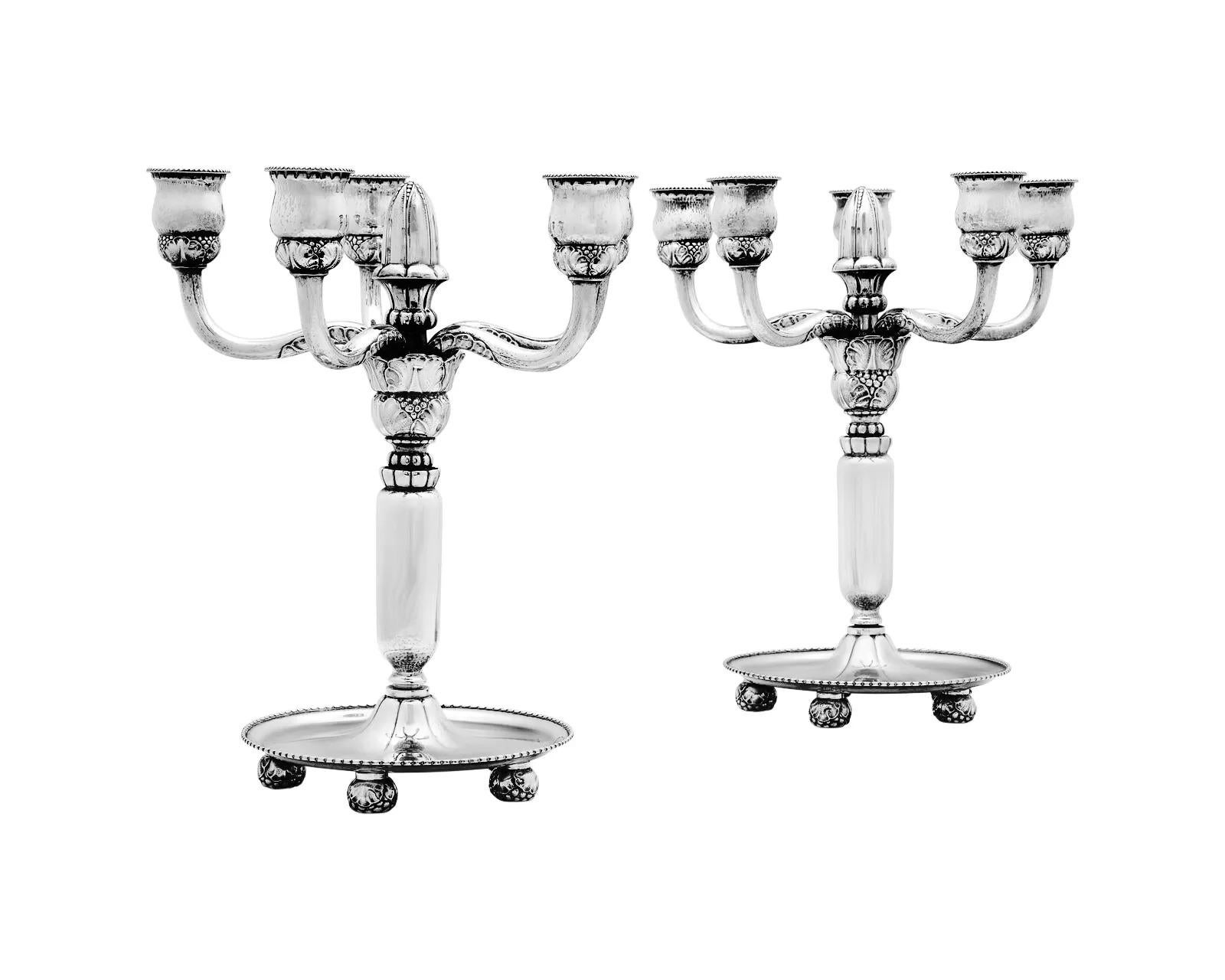 Georg Jensen Pareja de candelabros monumentales de plata de ley 200 Art Nouveau en venta