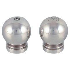 Georg Jensen. Pareja de salero y pimentero Pirámide de plata de ley