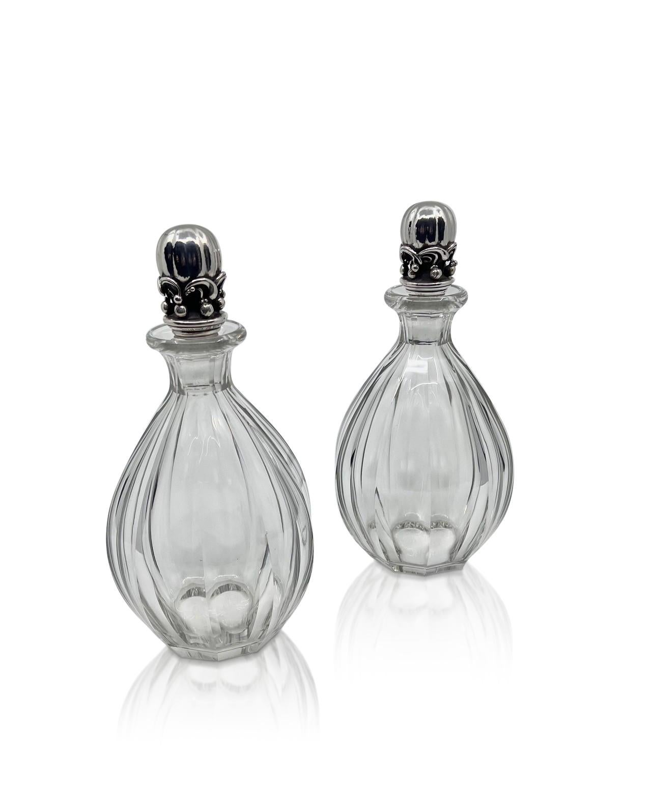 Georg Jensen Pair of Sterling Silver and Crystal Decanters #100 In Good Condition For Sale In Hellerup, DK