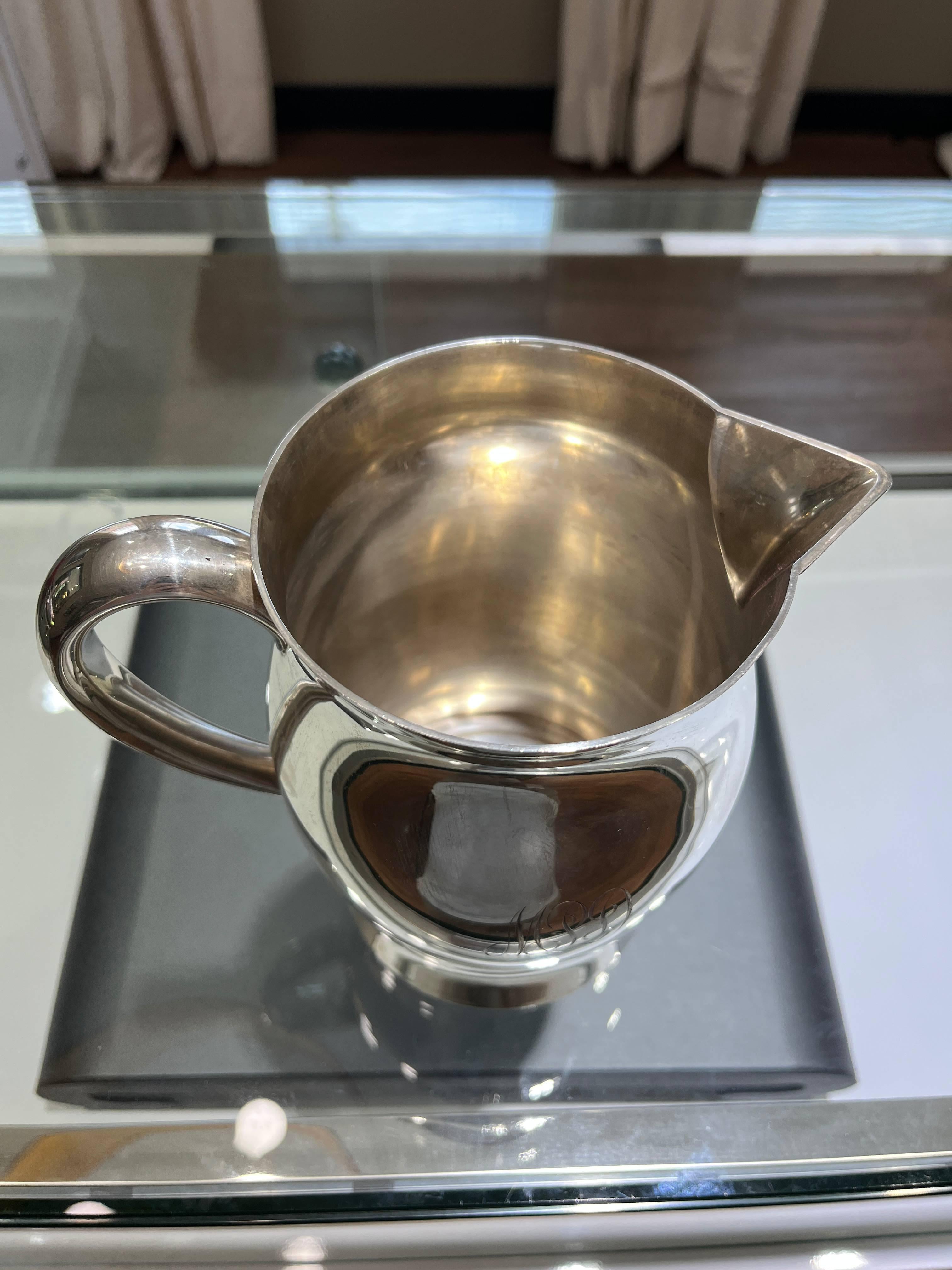 Contemporaneo Brocca d'acqua in argento sterling con riproduzione di Paul Revere di Georg Jensen in vendita