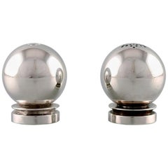 Georg Jensen "Pyramid" art deco salt & pepper set in sterling silver. 