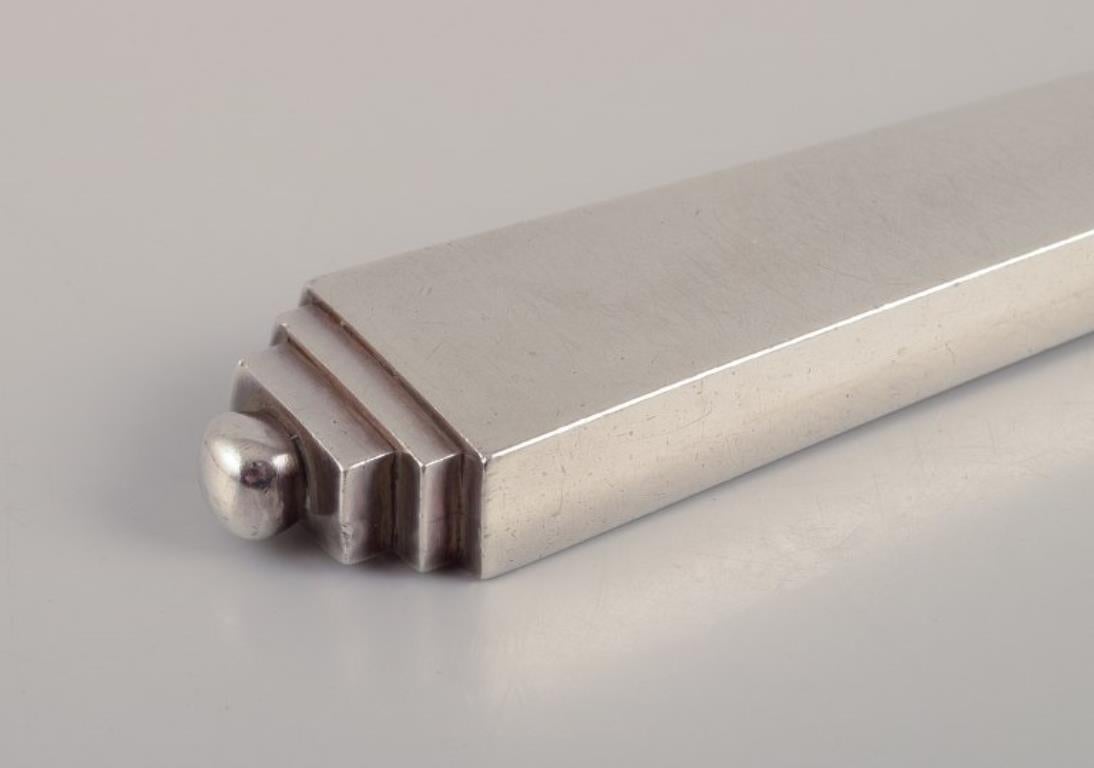 Georg Jensen Pyramide. Langstieliges Tafelmesser. (Art déco) im Angebot