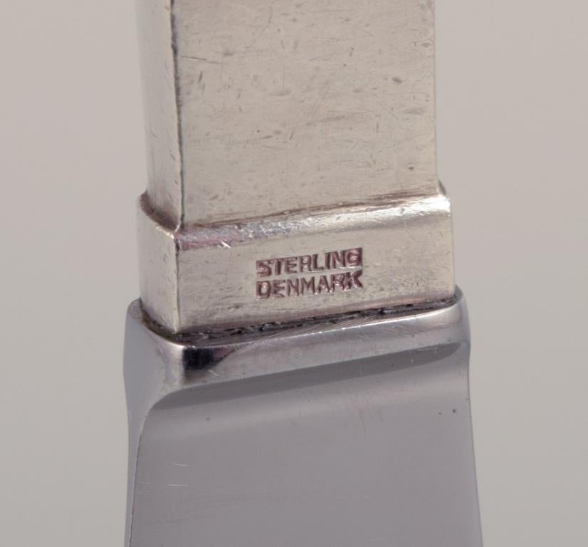 Georg Jensen Pyramide. Langstieliges Tafelmesser. (Dänisch) im Angebot
