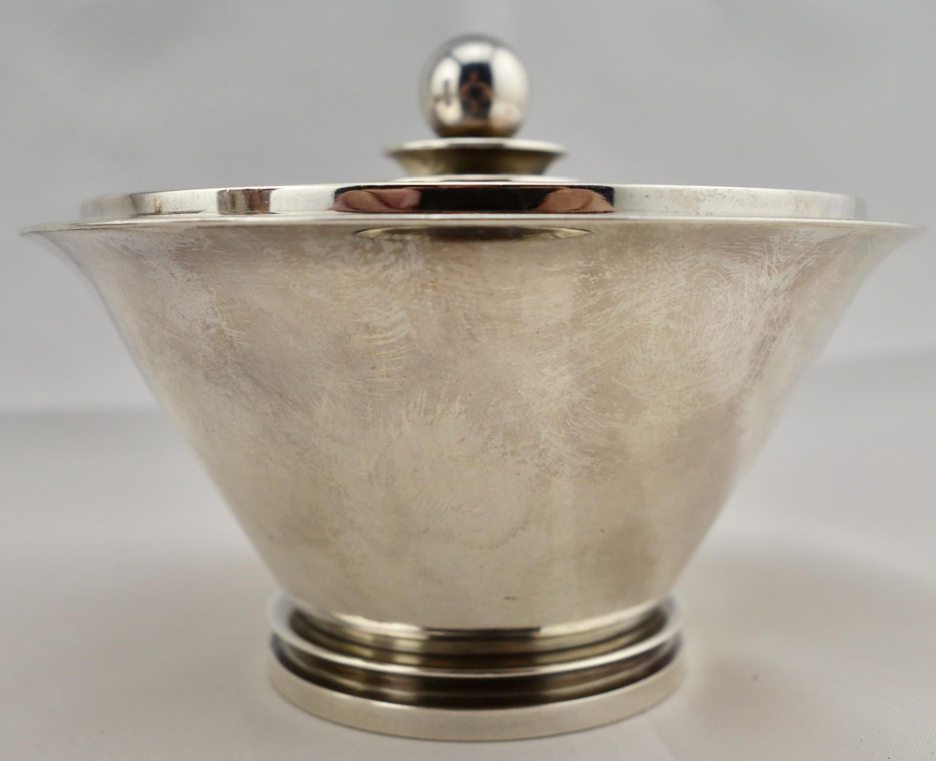 Georg Jensen Juego de café de 3 piezas con motivo piramidal Art Decó en venta