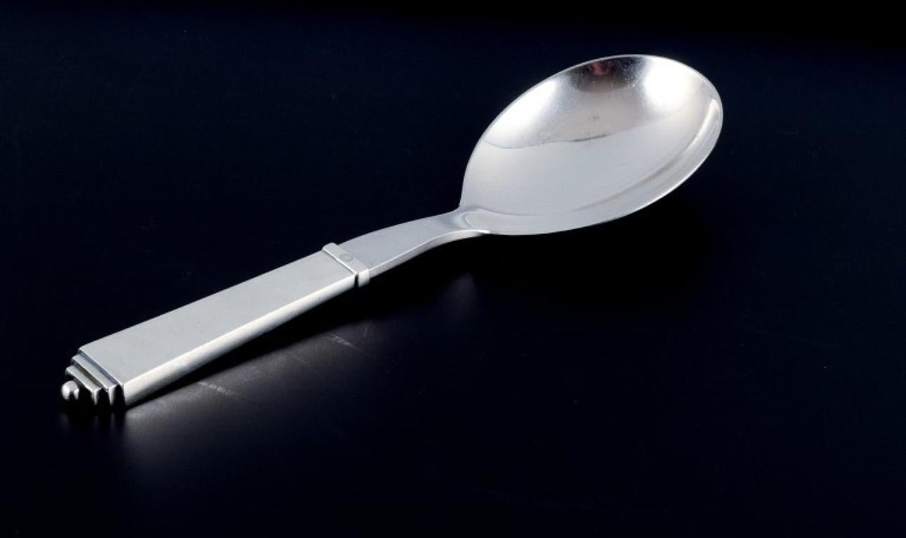Art Déco Georg Jensen, Piramide. Cucchiaio da insalata in argento sterling e acciaio inossidabile. in vendita