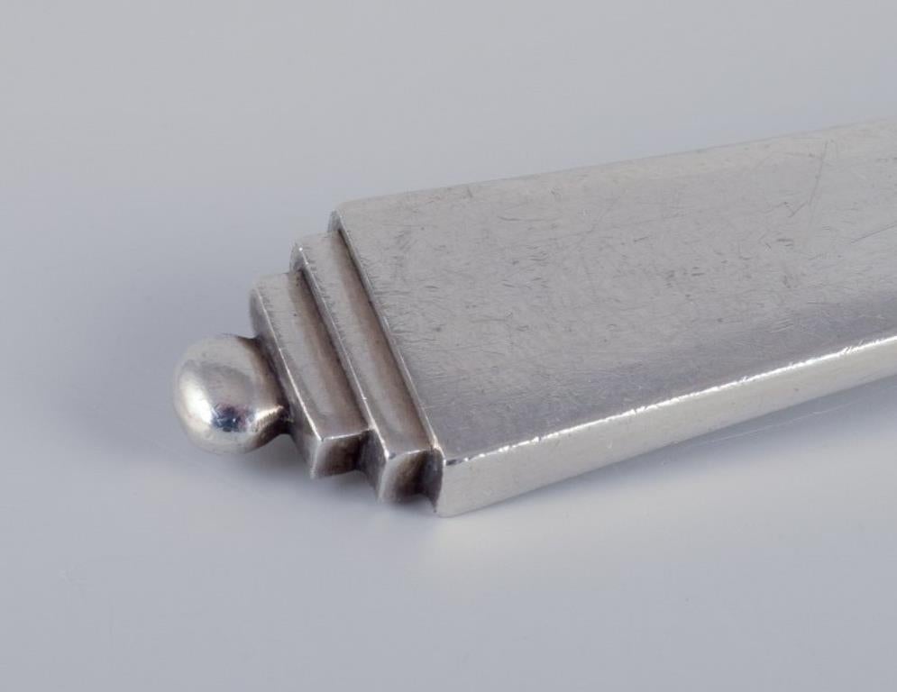Pirámide Georg Jensen. Cuchara salsera de plata de ley, toda de plata. Art Decó en venta
