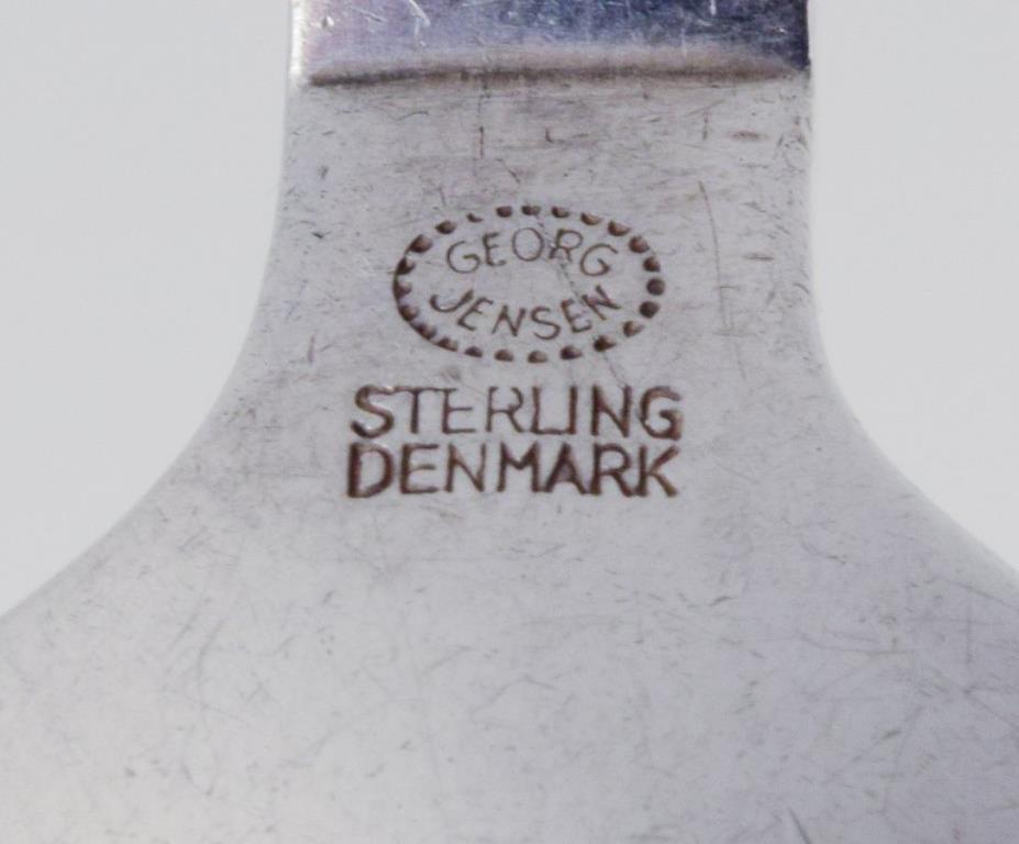 Danese Piramide di Georg Jensen. Cucchiaio da portata in argento sterling. Stile Art Deco. in vendita
