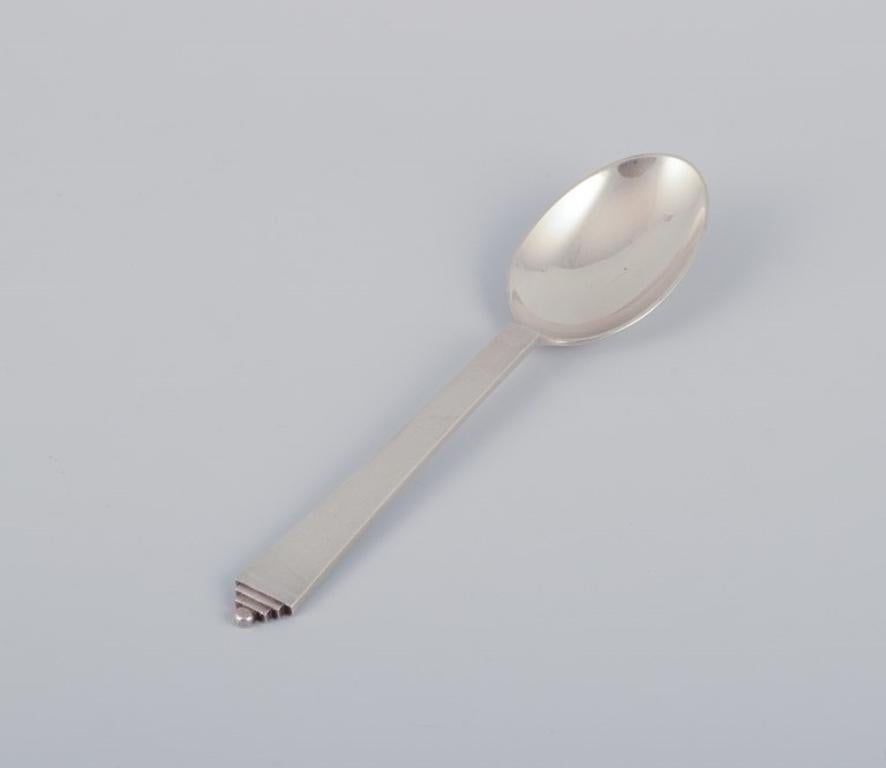 Art Déco Georg Jensen Pyramid, sei cucchiai da dessert in argento sterling. in vendita