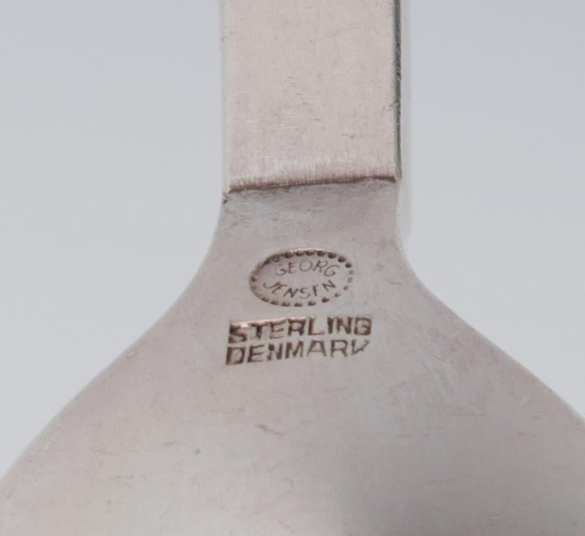 Georg Jensen Pyramid, sei cucchiai da dessert in argento sterling. In condizioni ottime in vendita a Copenhagen, DK