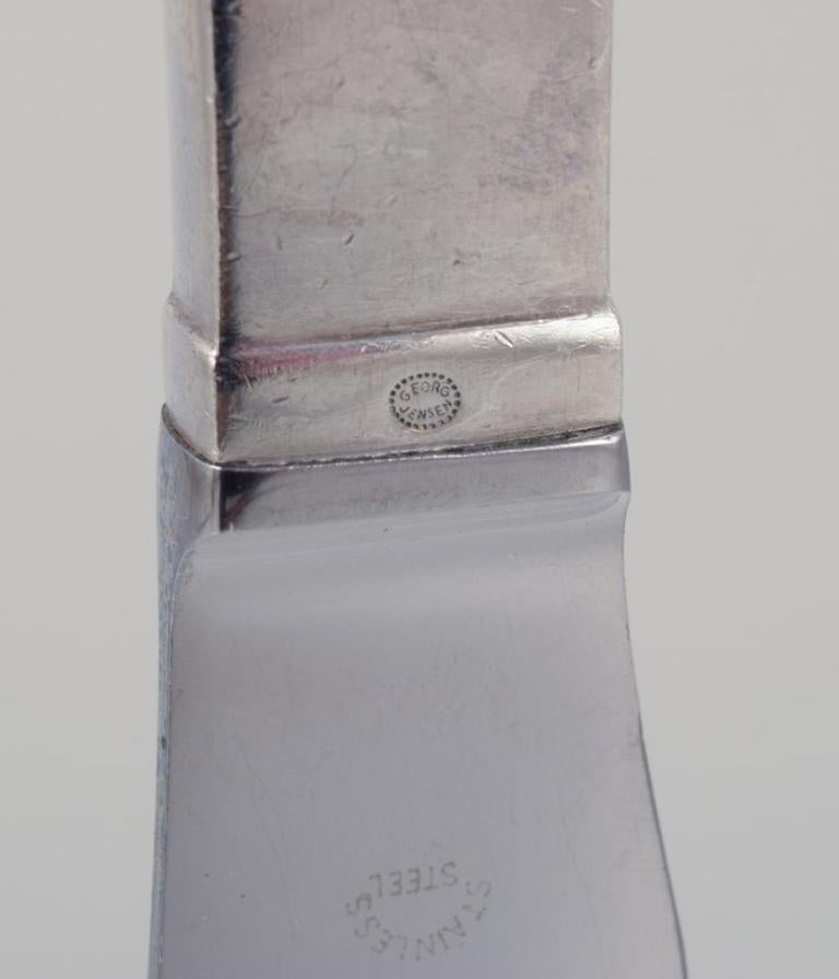 Metà XX secolo Georg Jensen Pyramid, quattro coltelli a manico corto in argento sterling in vendita