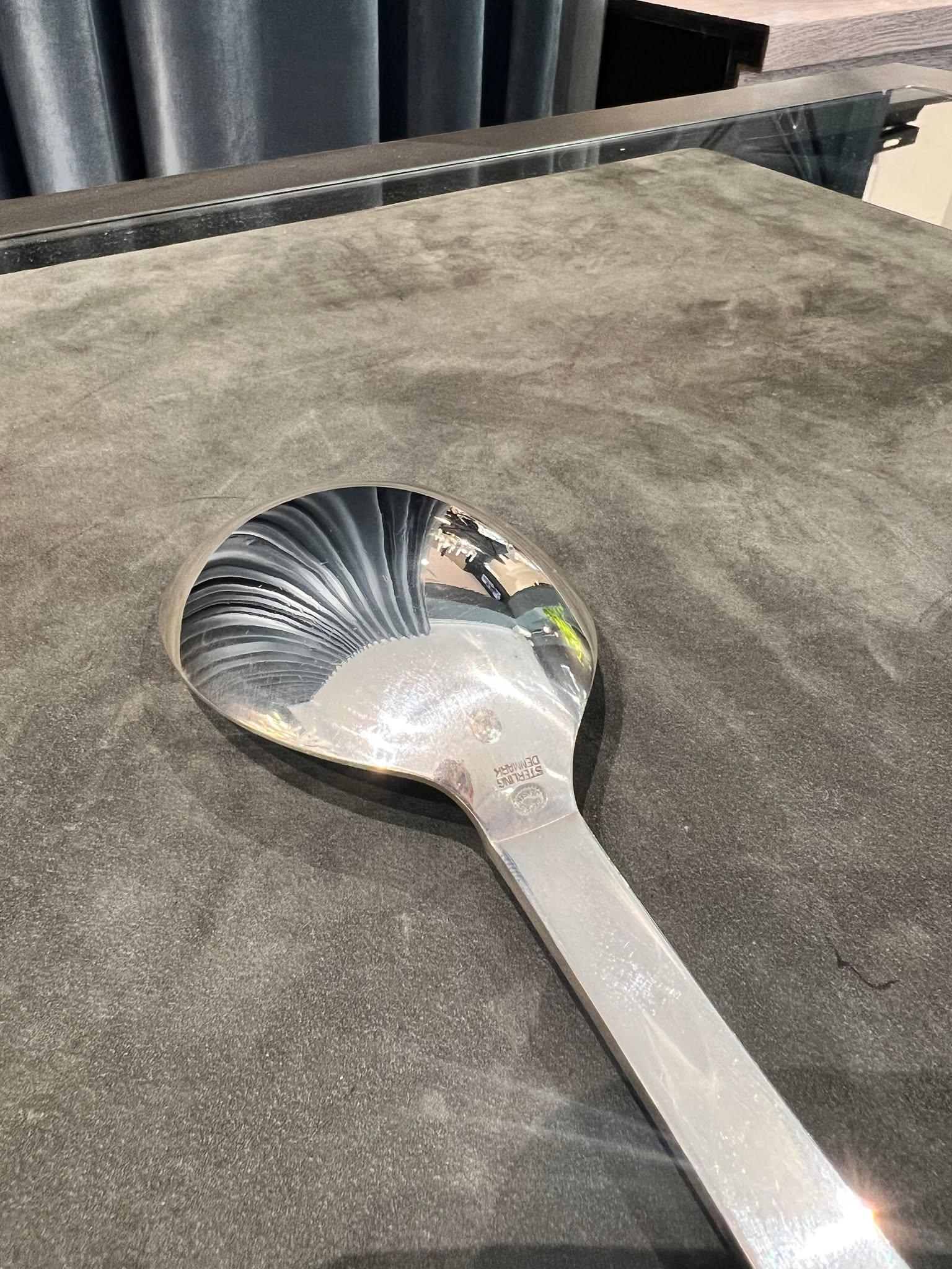 Danois Cuillère de service pyramide Georg Jensen en argent sterling 115b en vente