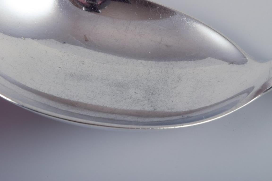 Georg Jensen Pyramide. Sehr großer Servierlöffel aus Sterlingsilber. im Zustand „Hervorragend“ im Angebot in Copenhagen, DK