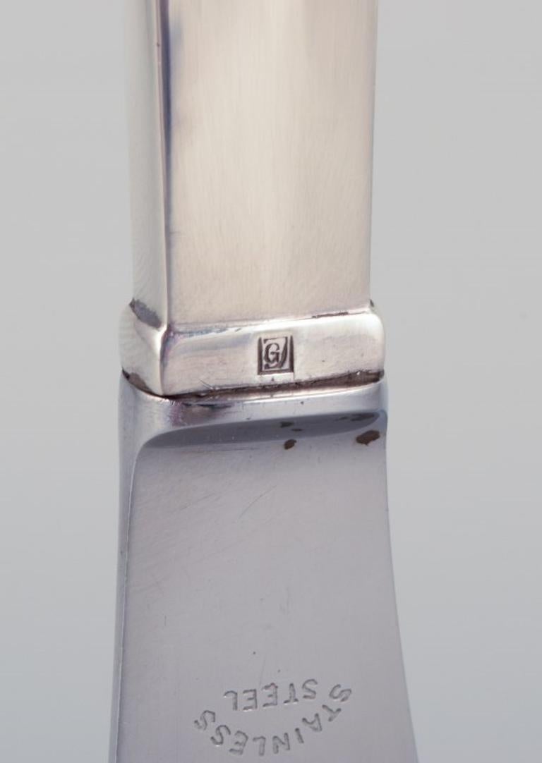 Georg Jensen Pyramide. Art Deco lunch knife with a long handle. For Sale 1