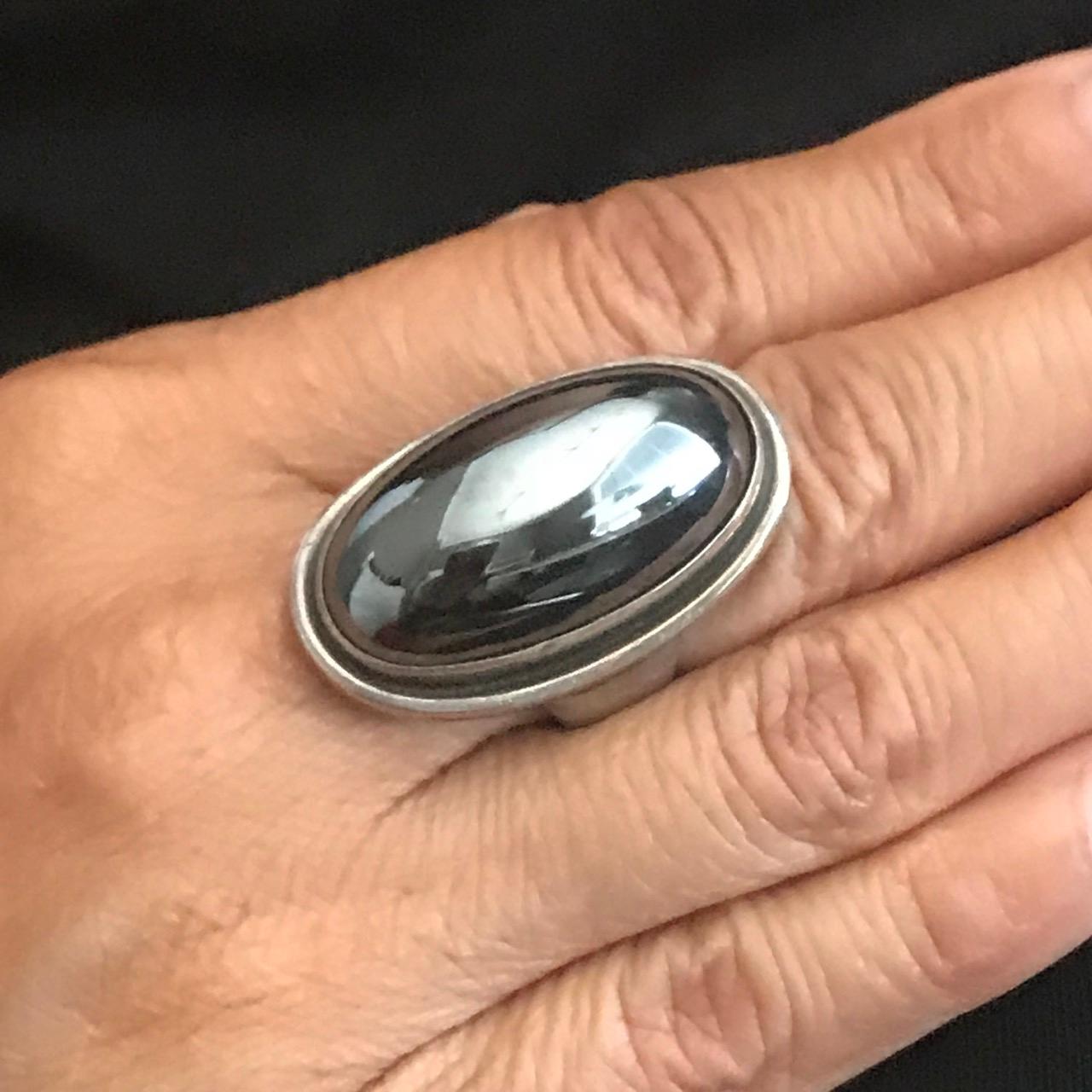 Georg Jensen Ring No. 46E with Hematite Cabochon by Harald Nielsen (Size 7) For Sale 1