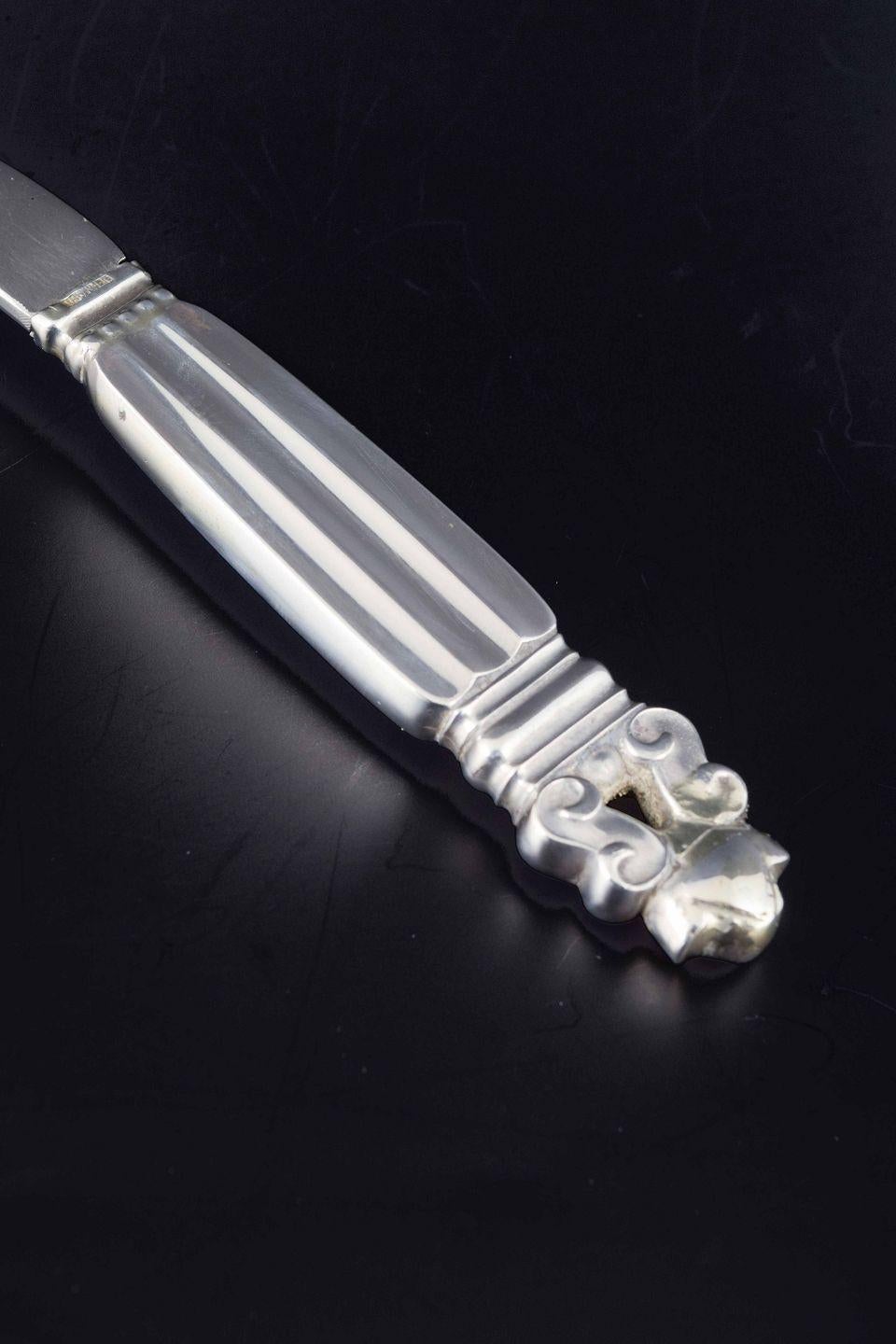 Art déco Georg Jensen. Cuillère à salade dans le motif 