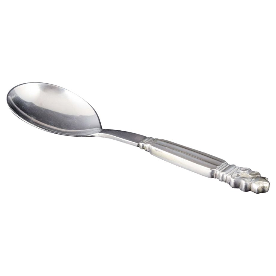 Georg Jensen. Cuillère à salade dans le motif "Acorn". Argent sterling. en vente
